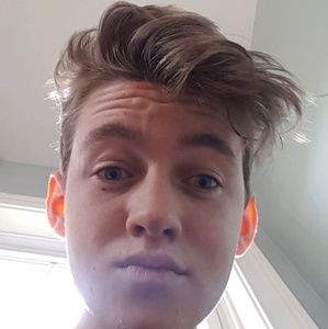 Meet your Posher, Carson